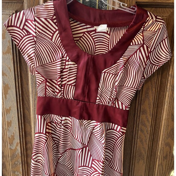 VTG Julia Margaret Women's Red & White Empire Geometric Satin Tunic Blouse Sz M - Picture 3 of 7